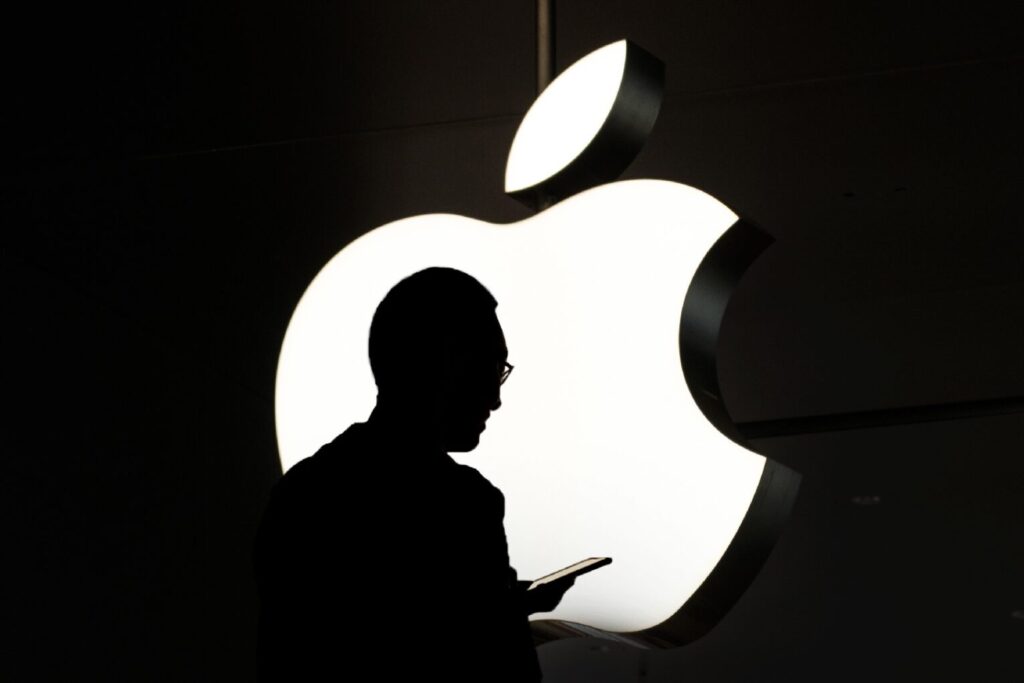 Pierwsze składane telefony Apple