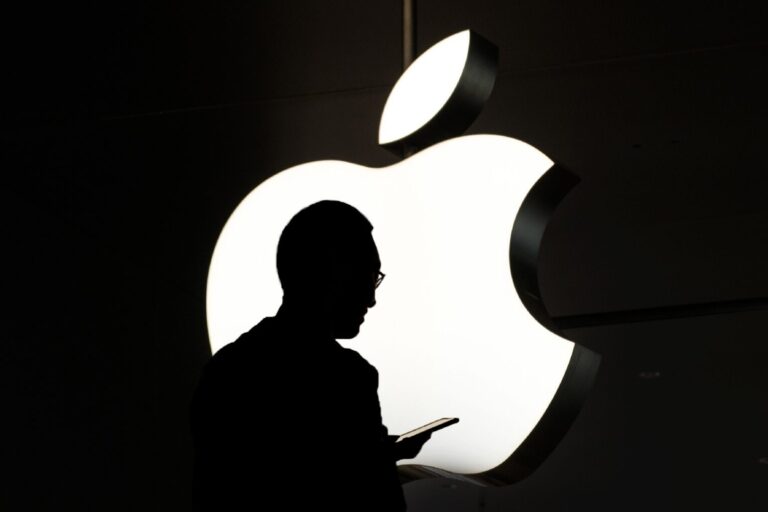 Pierwszy składany iPhone może zaskoczyć ekranem. Przeciek zdradza nowe rzeczy