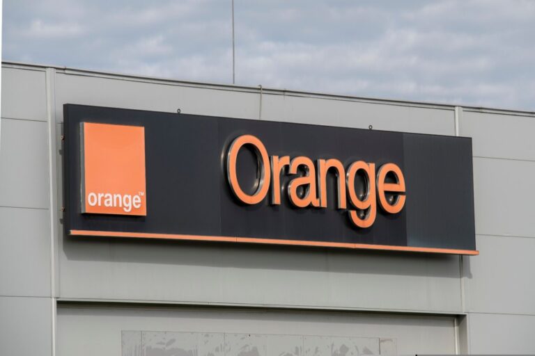 Orange wyłączyło sieć w całej Polsce. To koniec 3G 