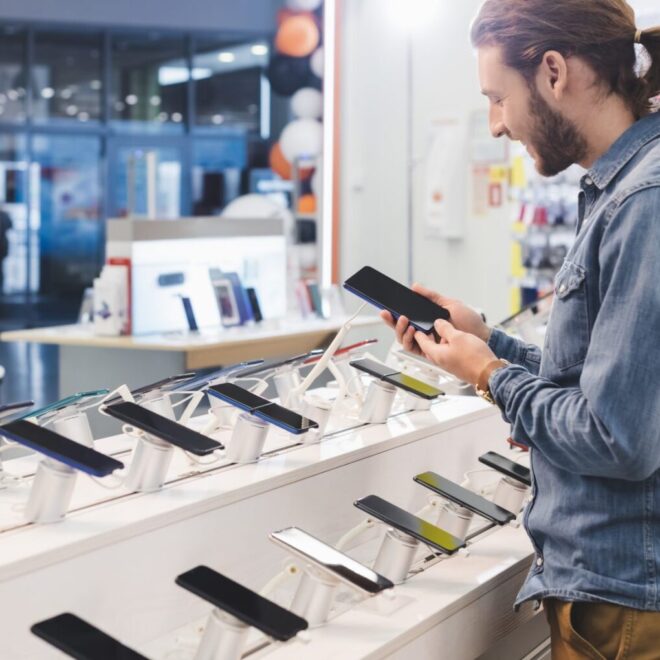 10 najlepszych telefonów na listopad 2025
