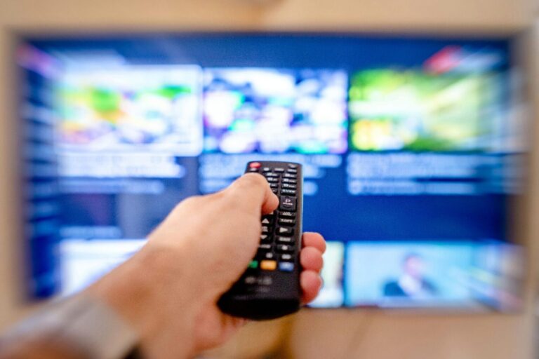 Google TV w 2026 z potężną dawką Gemini. Telewizor zacznie rozumieć zwykłe polecenia