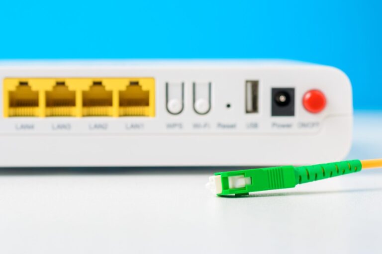 Modem a router – czym różnią się te dwa urządzenia?