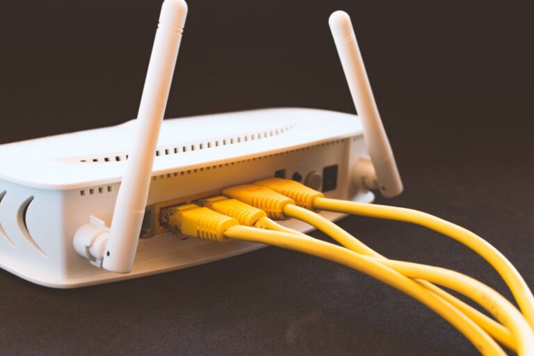 Twój internet zwalnia? Te ustawienia przyśpieszą domową sieć