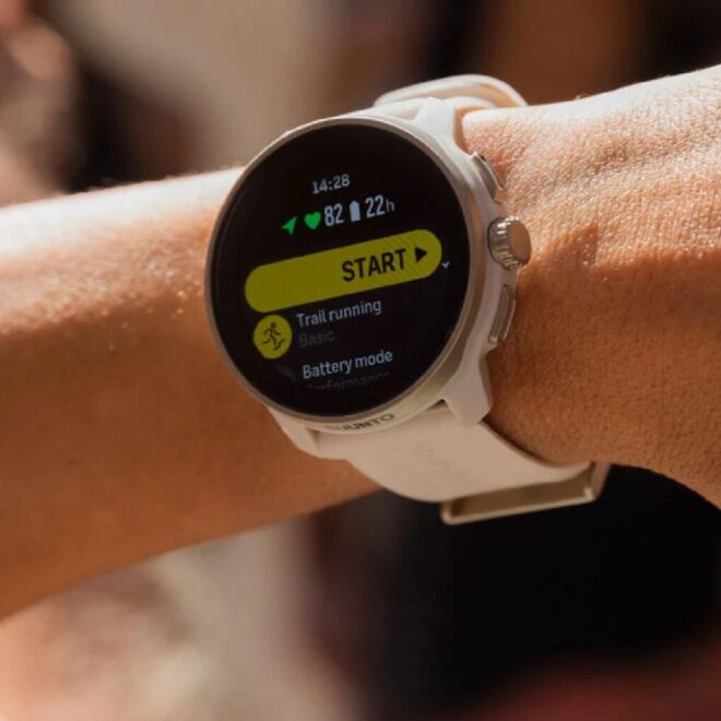 Smartwatch Suunto Race S Power tańszy o 660 zł. Drugi pasek gratis