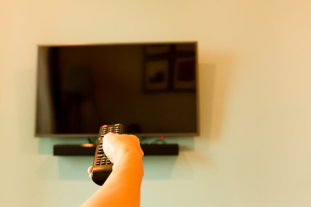 Na jakiej wysokości ustawić telewizor?