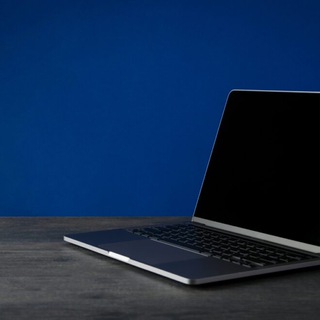 Jak dbać o baterię w laptopie? Oto co należy robić