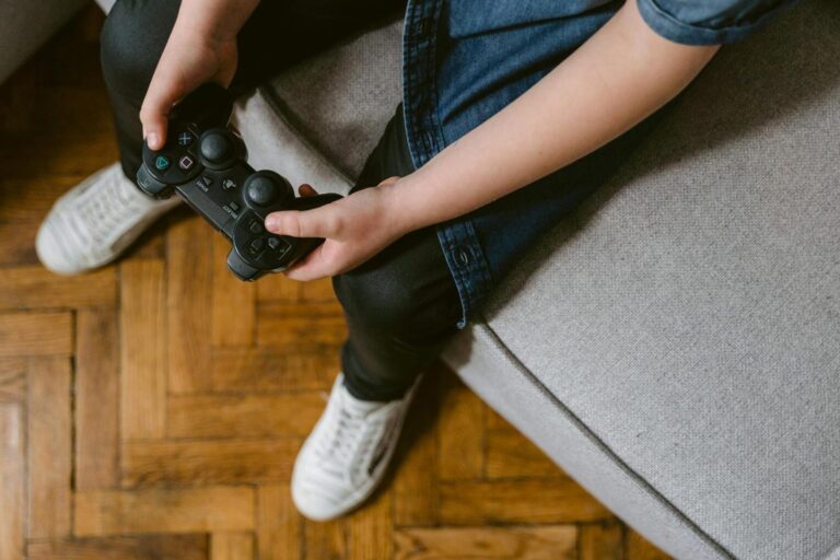 Nie tylko teraflopsy. Dlaczego to DualSense wciąż definiuje przewagę PlayStation 5?