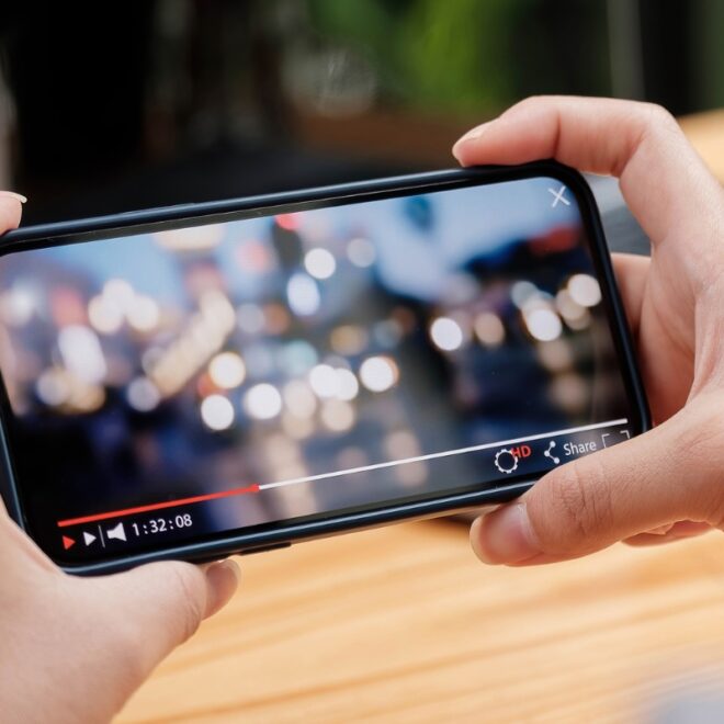 YouTube skasował 4,7 mld wyświetleń z filmów AI. To dopiero początek