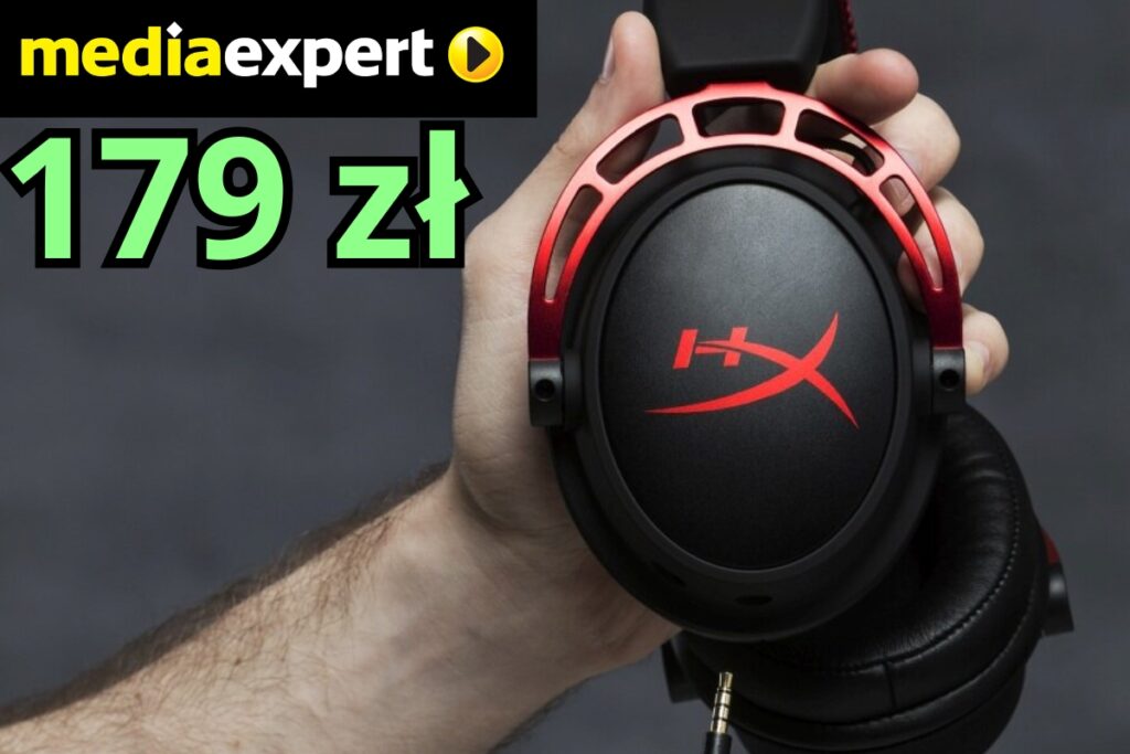 Słuchawki clouid alpha trzymane w ręce, a obok logo media expert i cena 179zł
