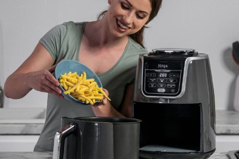 Air Fryer Ninja za 249 zł w Neonet. Wcześniej kosztowała 399 zł
